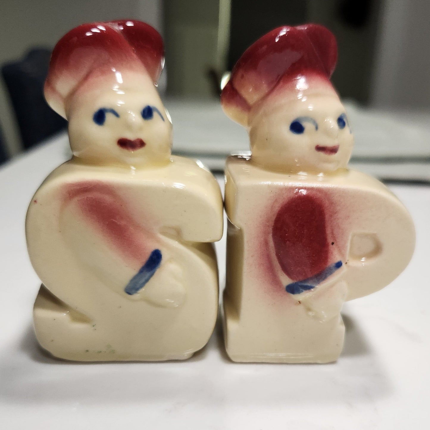 V- Vintage Shawnee Chef Salt and Pepper Shakers