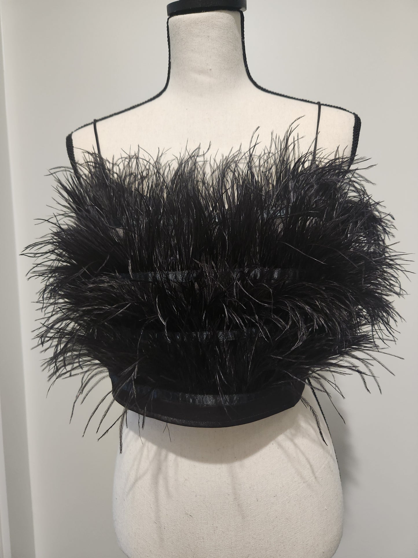 RB- Holly's Resale STORIA Chic Black Feathered Top/ Sz Lg
