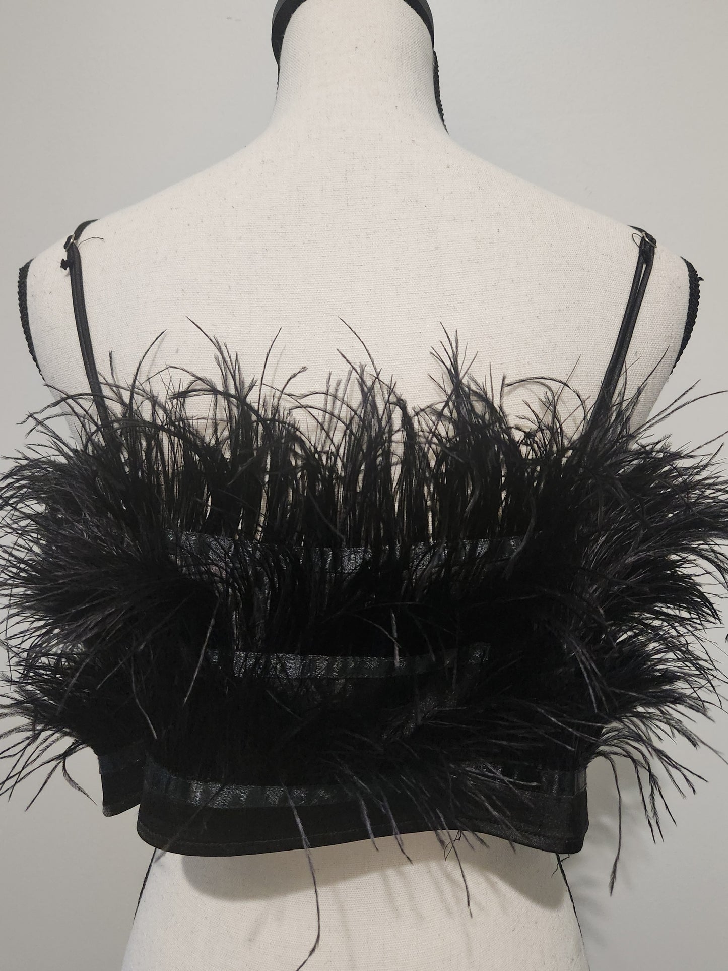 RB- Holly's Resale STORIA Chic Black Feathered Top/ Sz Lg