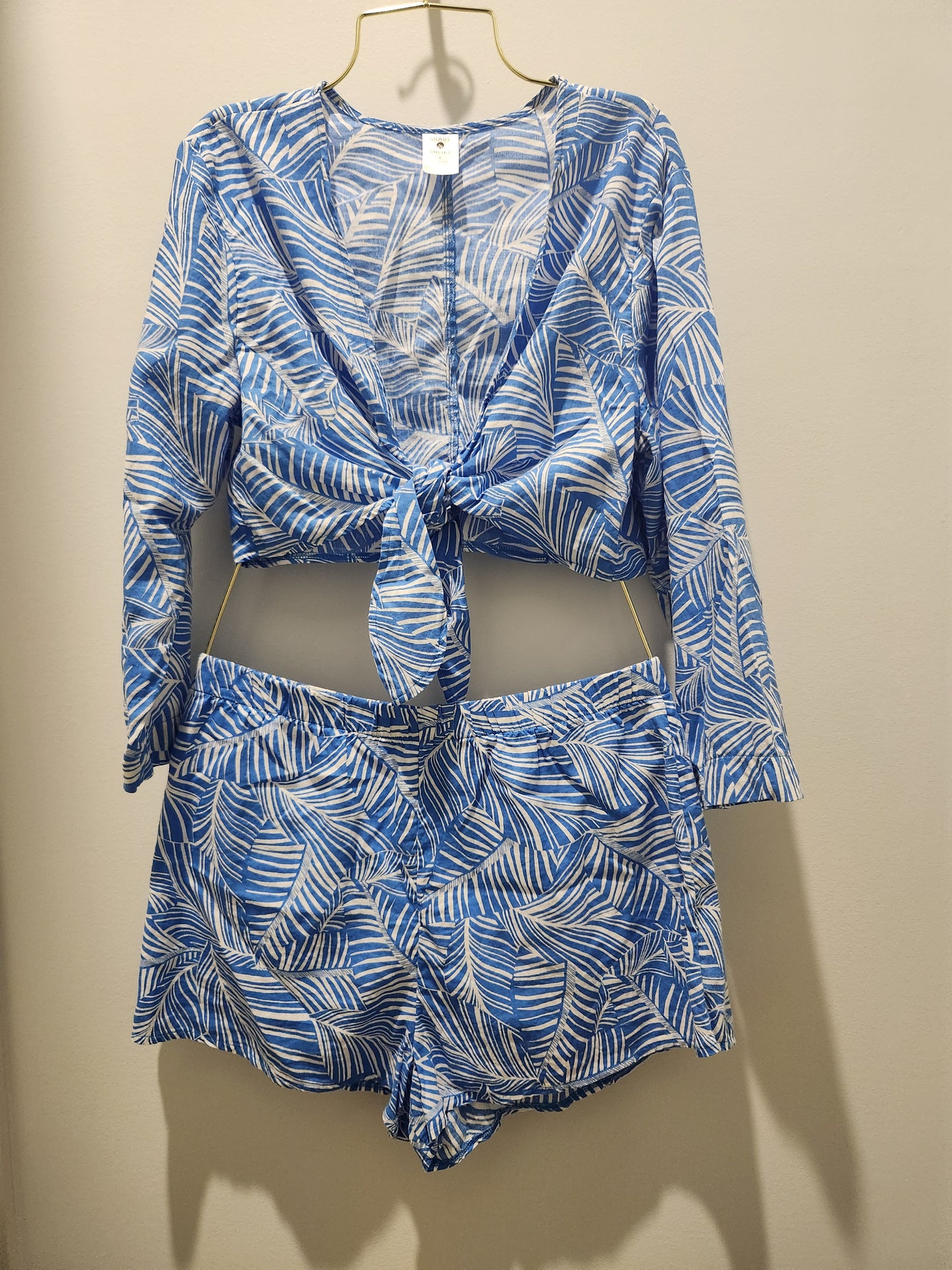 RSS- Holly's Resale Collection Shade and Shore Short Set Sz L