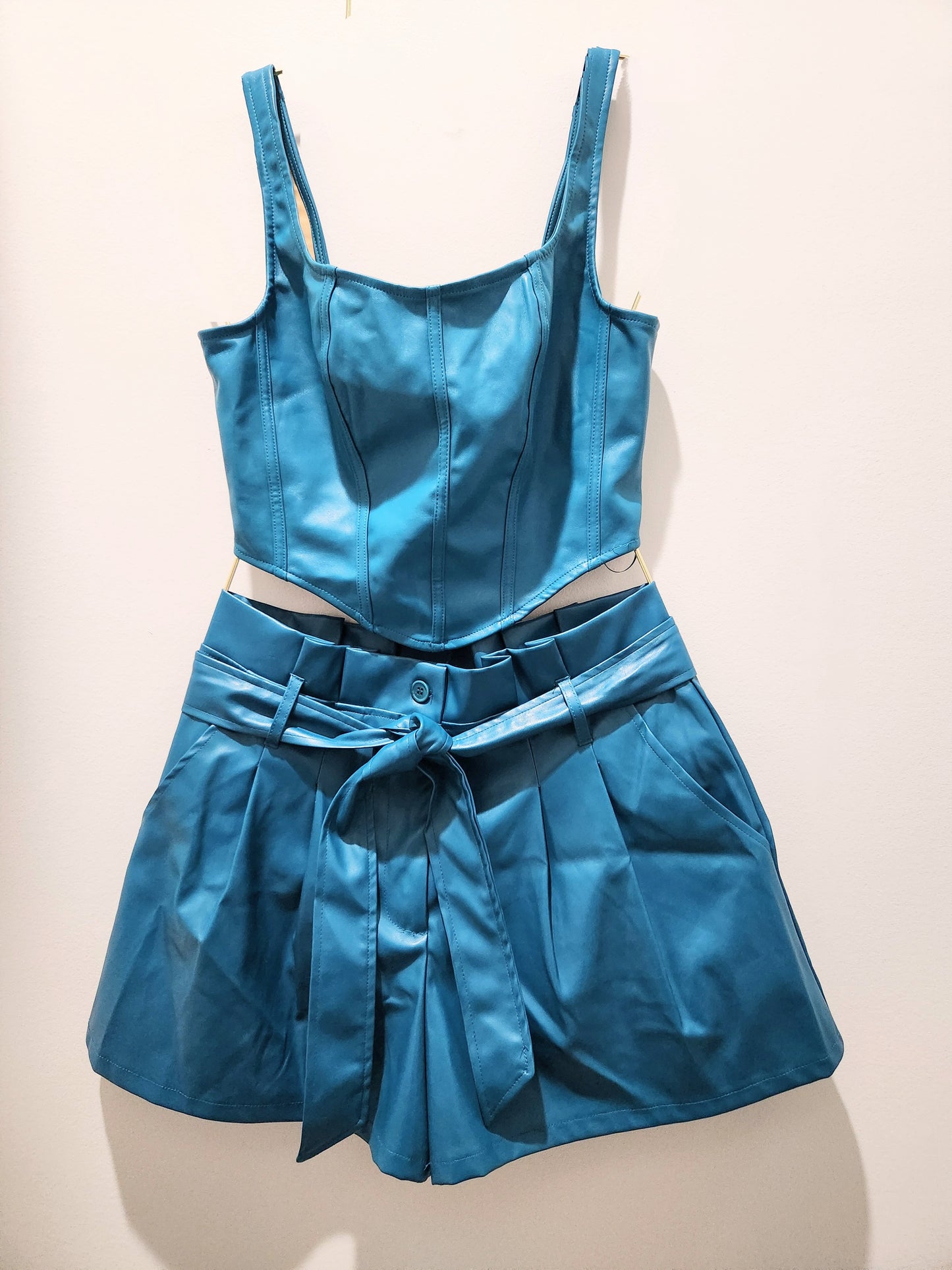 RSS- Holly's Resale Collection Sincerely Jules Vegan Leather Teal Short Set Sz L