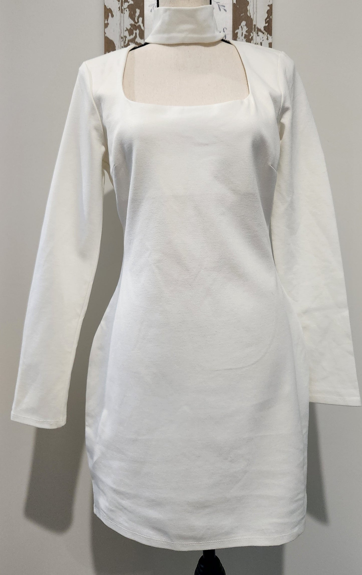 RD- Holly's Resale Collection Fore White Cut out Dress Sz L