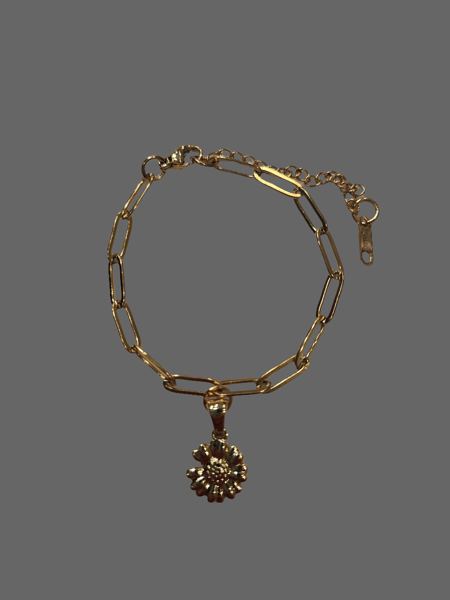 Petite Paperclip bracelet in Gold