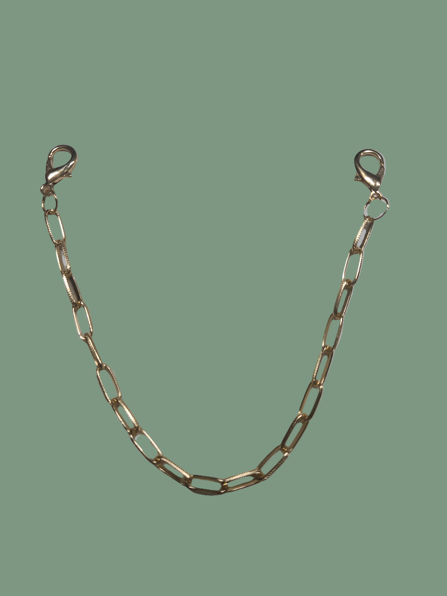 Large Paperclip Trucker Chain in Gold