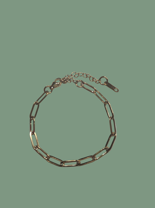 Large Link Paperclip Bracelet in Gold