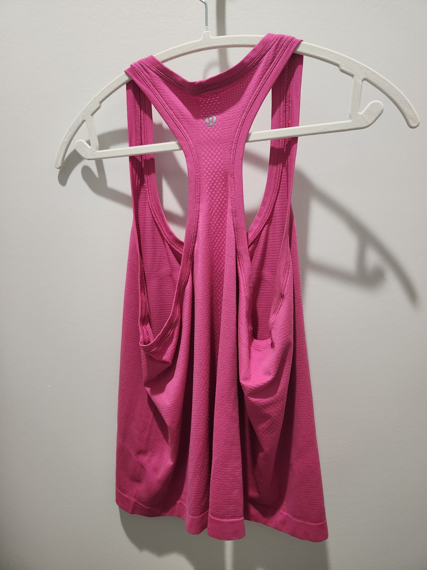 RAWt- Lululemon Pink Racer Back Workout Top Holly's Collection Sz L